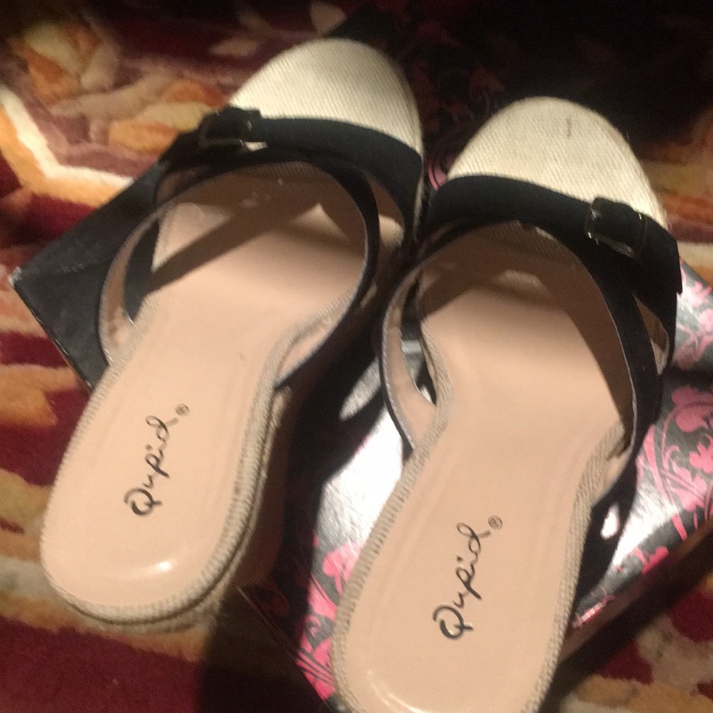 Black Thong wedge sandals